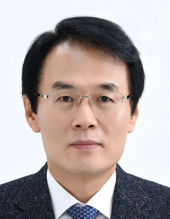 대학교수인 이상이의 대표 이미지
