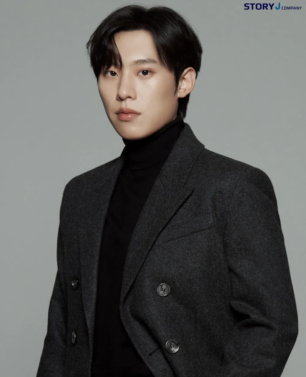 영화배우, 뮤지컬배우인 김성철의 대표 이미지