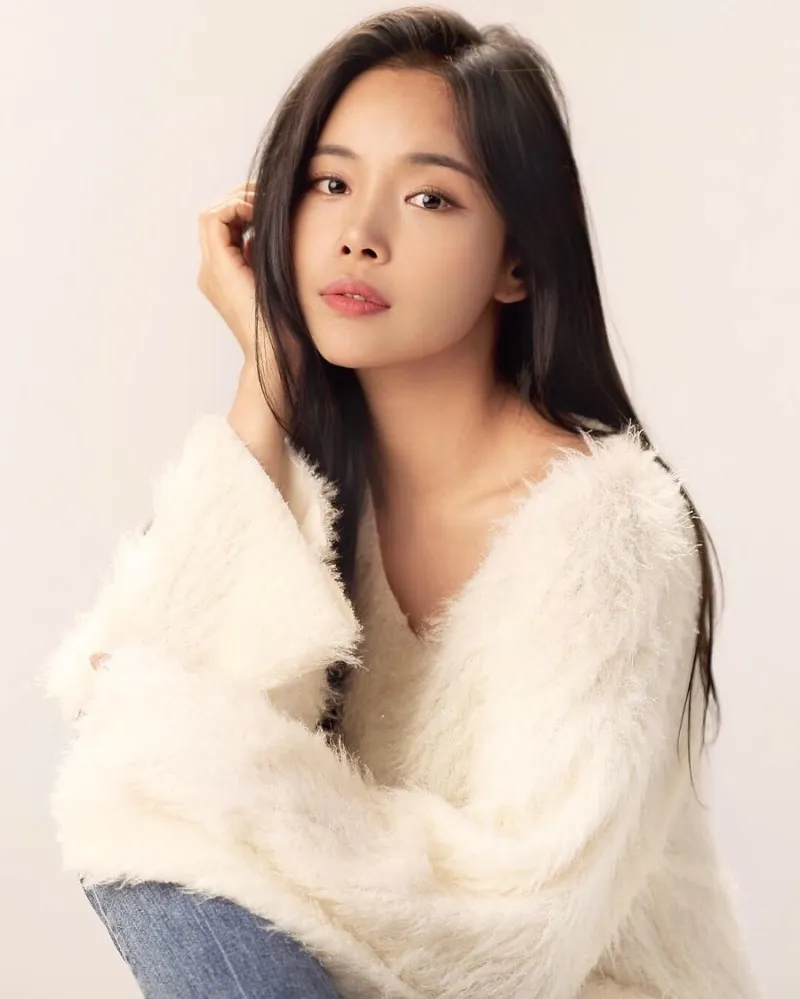 가수, 배우, 모델인 조정민의 대표 이미지