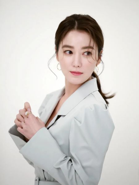 탤런트, 영화배우인 이소연의 대표 이미지