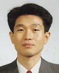 판사, (전직)변호사인 김한성의 대표 이미지