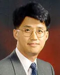 대학교수인 유혁의 대표 이미지