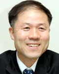 대학교수, (전직)신문기자인 김택환의 대표 이미지