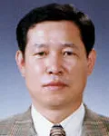 대학교수인 박래준의 대표 이미지