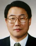 사회기관단체인, (전직)은행인인 이삼우의 대표 이미지