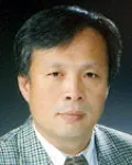소설가인 정선교의 대표 이미지