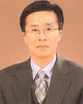 대학교수인 조정래의 대표 이미지