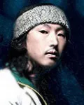 가수, 기타연주가인 넌의 대표 이미지