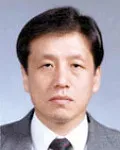 대학교수인 정원일의 대표 이미지