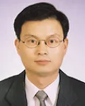 변호사인 윤희웅의 대표 이미지