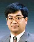 시인, 대학교수인 김은철의 대표 이미지