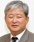 신문기자인 우정구의 대표 이미지