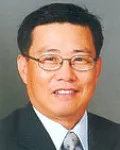대학교수인 윤홍근의 대표 이미지