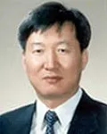 대학교수인 홍순목의 대표 이미지
