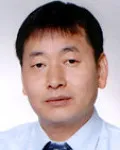 신문기자인 오병남의 대표 이미지