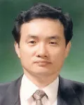 연구인인 정윤철의 대표 이미지