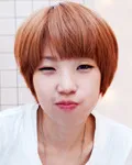 가수인 홍유정의 대표 이미지
