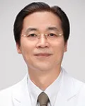 산부인과의사인 이윤태의 대표 이미지