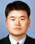 대학교수인 정수호의 대표 이미지