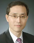 검사인 송길룡의 대표 이미지