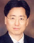 판사인 윤상도의 대표 이미지