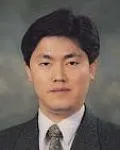 (전직)변호사인 범경철의 대표 이미지