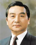 상호저축은행인, (전직)정당인, (전직)학교법인인인 김문기의 대표 이미지