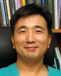의사인 윤태진의 대표 이미지