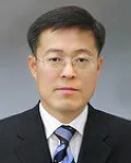 검사, (전직)변호사인 박윤해의 대표 이미지
