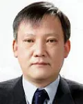 대학교수, (전직)연구인인 강신일의 대표 이미지