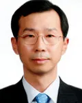 변호사, (전직)군법무관, (전직)행정공무원인 홍순기의 대표 이미지