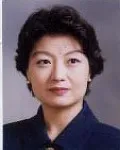 대학교수인 송귀영의 대표 이미지