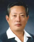 (전직)기초단체장, (전직)관리공단인인 박춘근의 대표 이미지