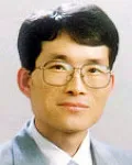 대학교수인 이병천의 대표 이미지