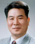 신문인인 김희국의 대표 이미지