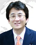 가수, 치과의사인 홍윤기의 대표 이미지