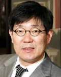 기업인, (전직)신문기자인 윤철규의 대표 이미지