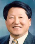 대학교수인 윤석화의 대표 이미지