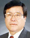 번역가, 대학교수인 유명우의 대표 이미지