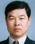 대학교수인 김화중의 대표 이미지