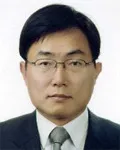 금융인, (전직)공무원인 윤여권의 대표 이미지