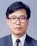 행정공무원인 정내삼의 대표 이미지