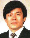 대학교수인 윤덕진의 대표 이미지