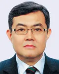대학교수인 정윤식의 대표 이미지