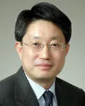 (전직)경제기관단체인, (전직)행정공무원인 홍용웅의 대표 이미지