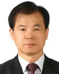 (전직)공무원인 김석철의 대표 이미지