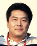 작곡가, 음악감독인 이윤상의 대표 이미지