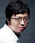 영화감독인 지하진의 대표 이미지