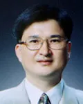 행정공무원인 신동권의 대표 이미지