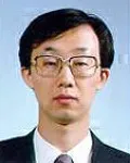 소아과의사, 대학교수인 강이석의 대표 이미지